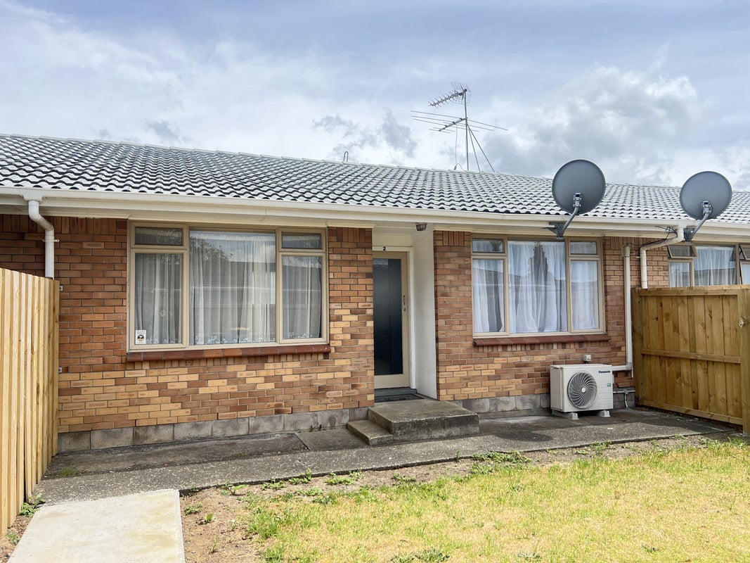 2/31A Vine Street, Mangere East, Auckland - Carousel 1