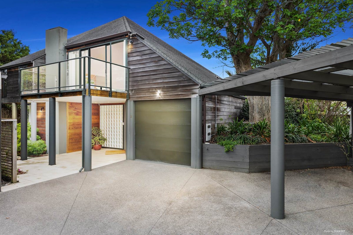 2/1 Rarangi Road, St Heliers, Auckland - Carousel 1