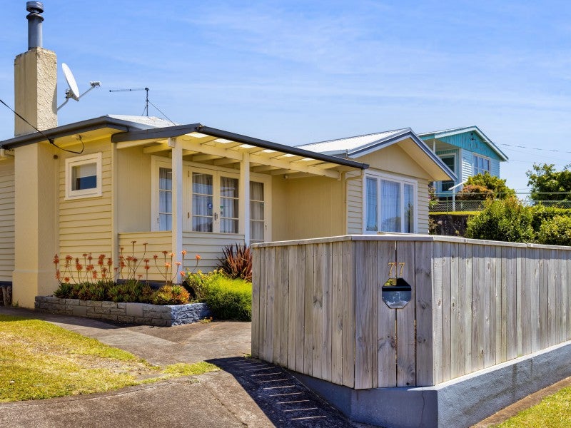 77 Omata Road, Marfell, New Plymouth - Carousel 1