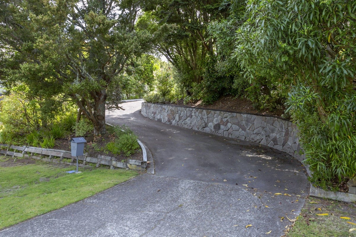 26 Tremaine Avenue, Two Mile Bay, Taupo - Carousel 36