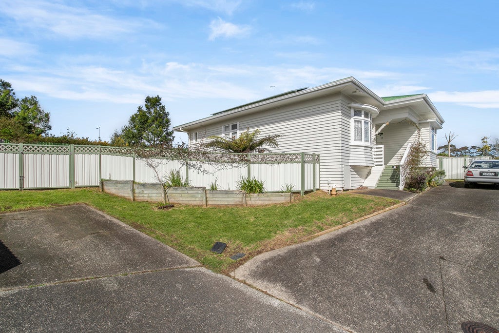 46 Candia Road, Swanson, Auckland - Carousel 2