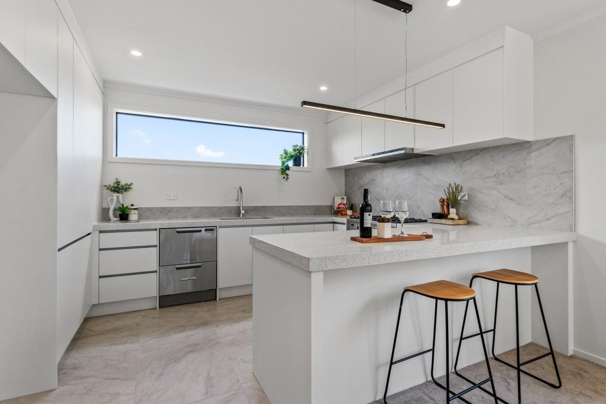 2 Brioti Lane, Flagstaff, Hamilton - Carousel 2