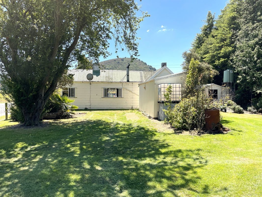 11 Halsey Street, Clinton - Carousel 29