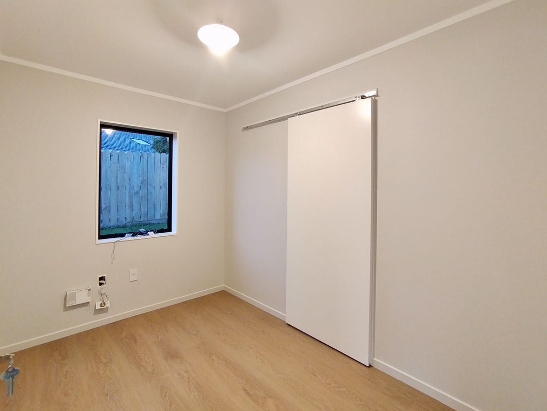24 Sandgate Avenue, Botany Downs, Auckland - Carousel 14