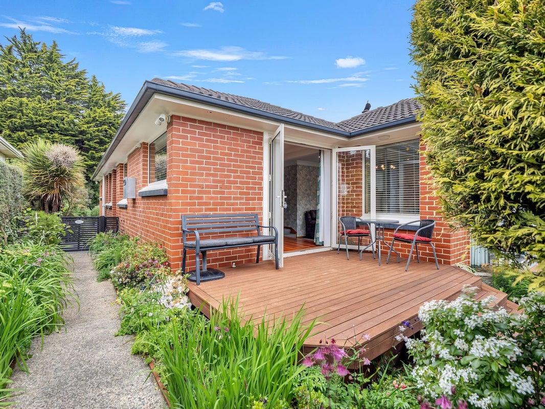 17 Northfield Avenue, Opoho, Dunedin - Carousel 1