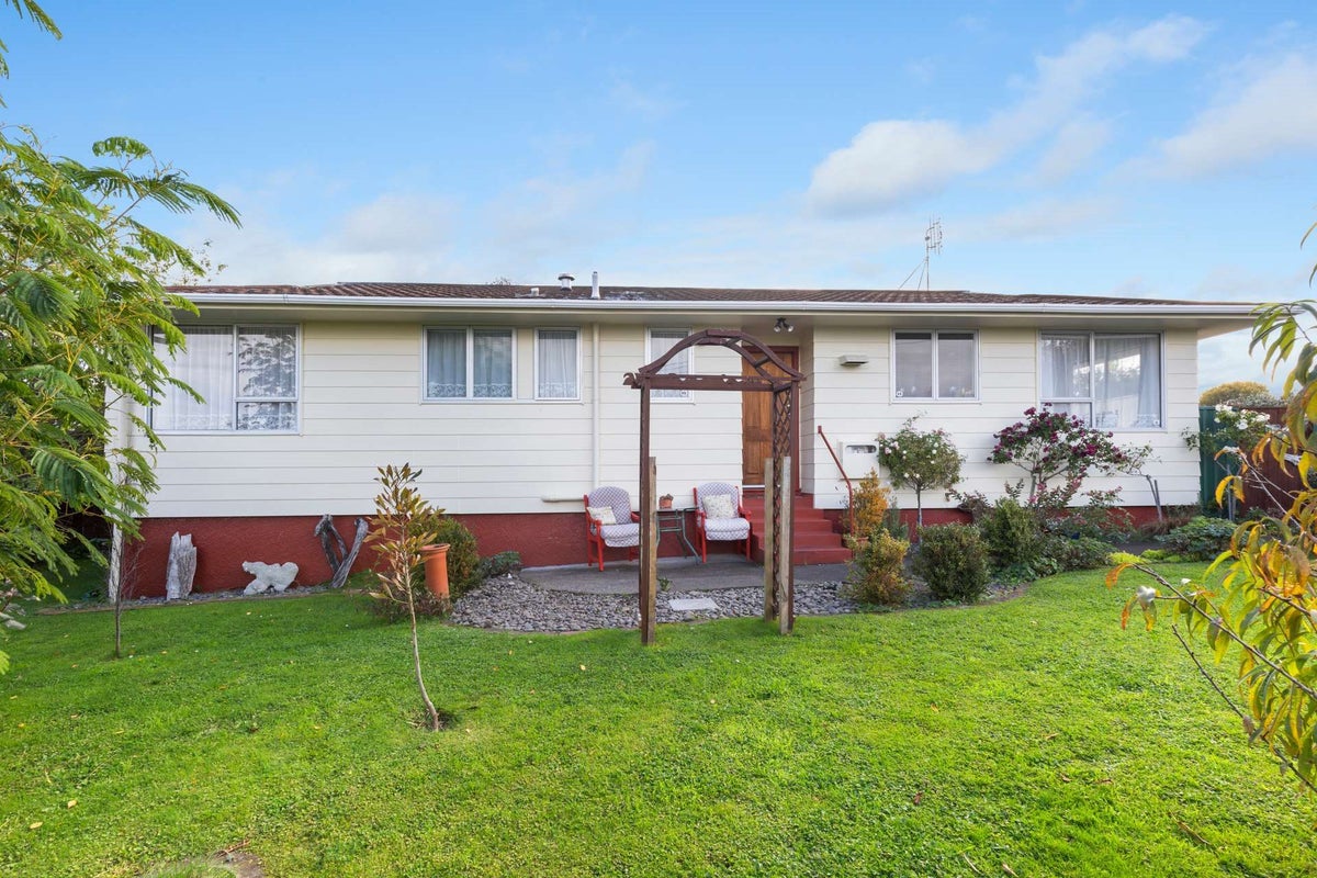 57 Kaikokopu Road, Aramoho, Whanganui - Carousel 1