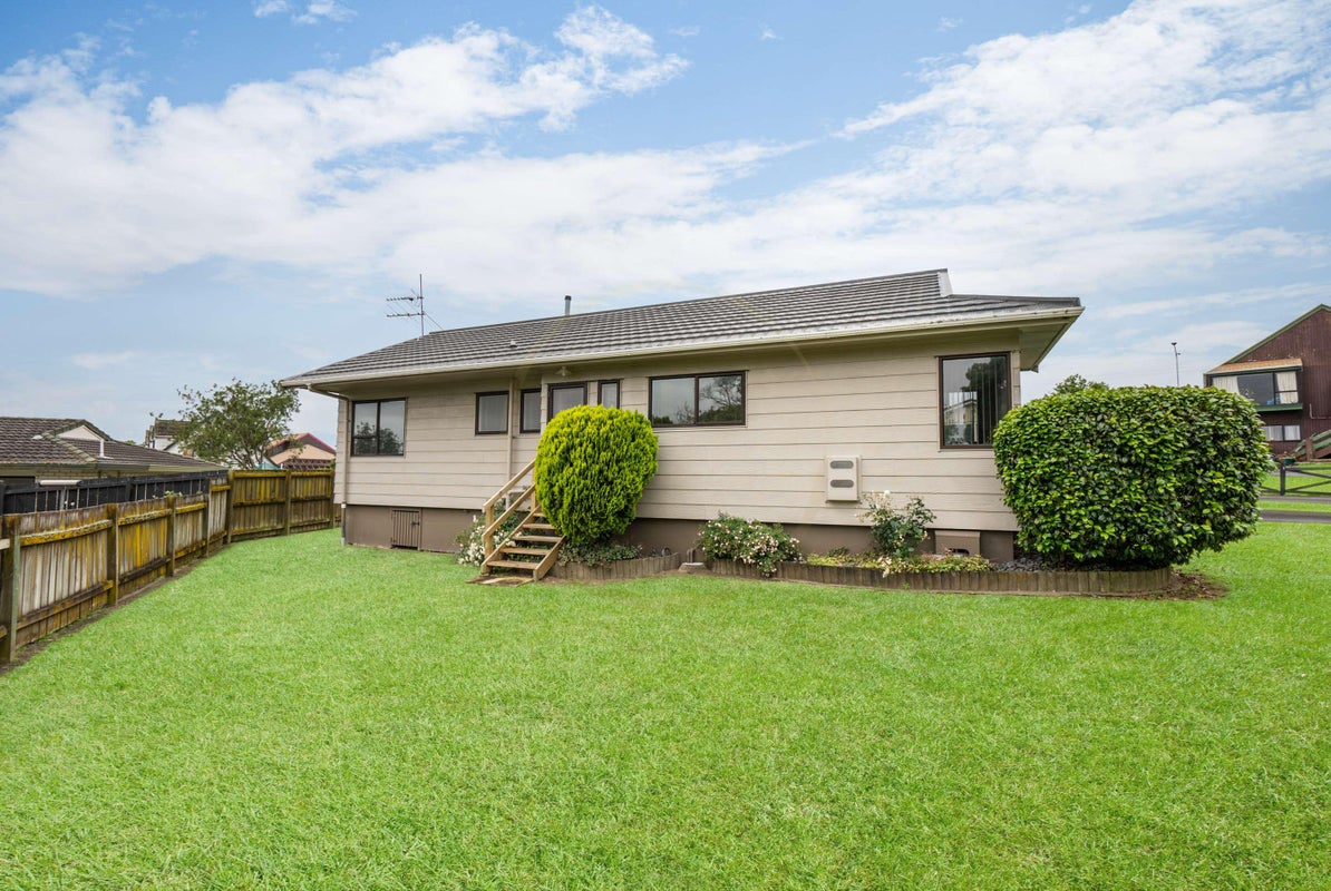 4 Destino Court, Conifer Grove, Takanini - Carousel 2
