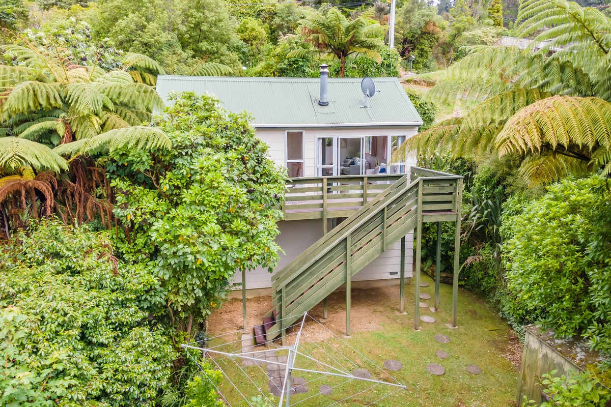 55 Wyndham Road, Pinehaven, Upper Hutt - Carousel 1