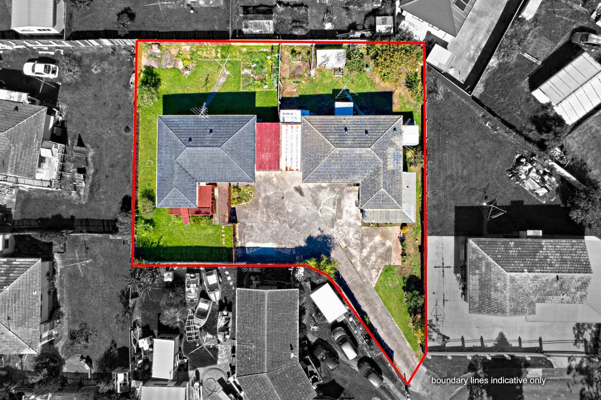 2/5 Astral Place, Clover Park, Auckland - Carousel 1