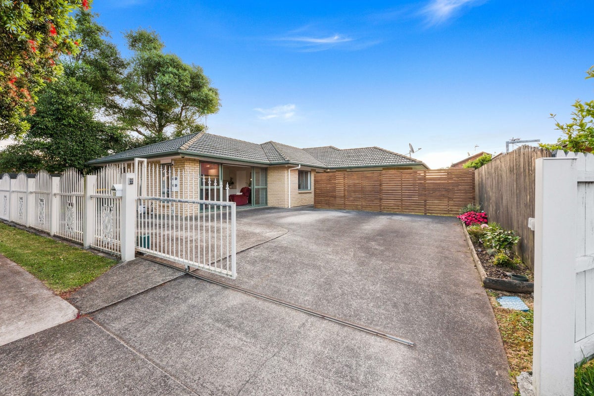10 Secoia Crescent, Mangere, Auckland - Carousel 1