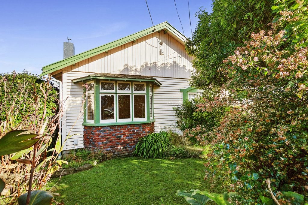 8 Boulcott Street, Boulcott, Lower Hutt - Carousel 1