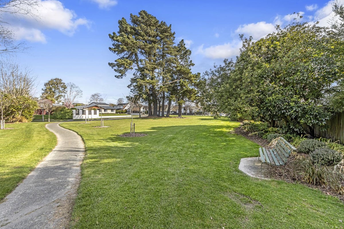 4 Brigadoon Place, Avonhead, Christchurch - Carousel 18