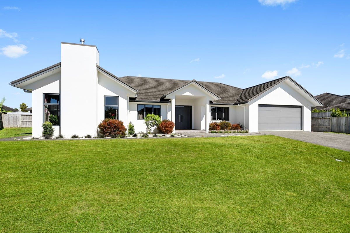 5 Cordelia Court, Flagstaff, Hamilton - Carousel 1