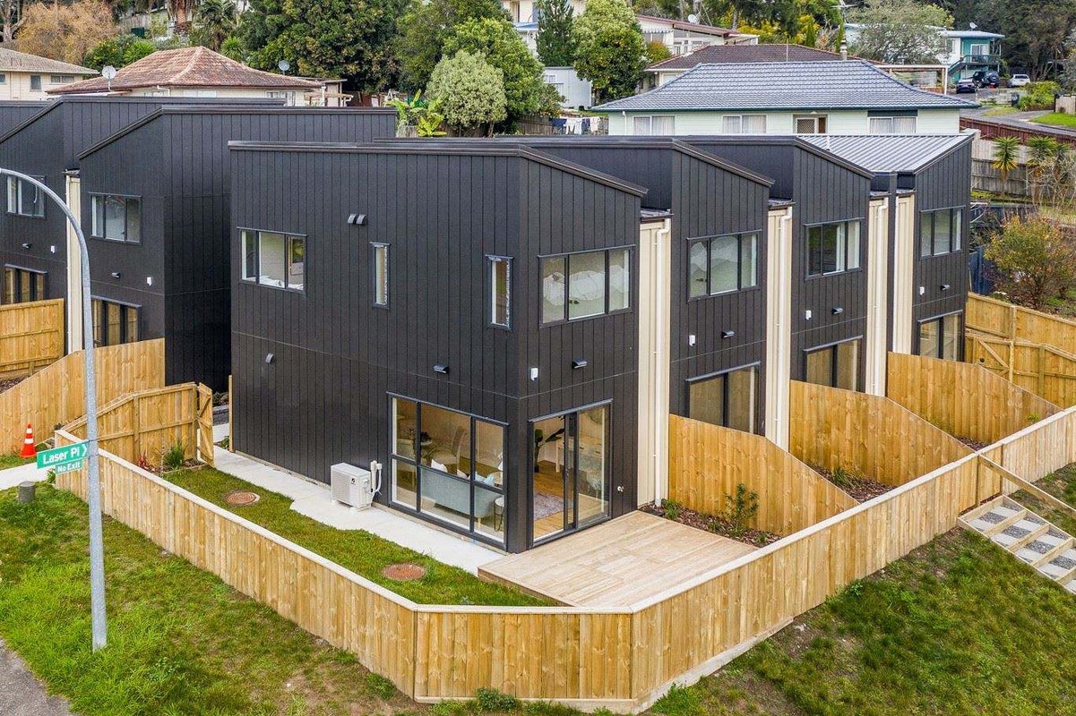 2A Laser Place, Bayview, Auckland - Carousel 17