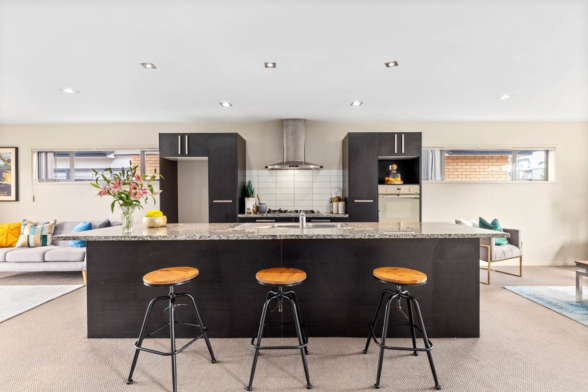 13 Birchlands Road, Flat Bush, Auckland - Carousel 2