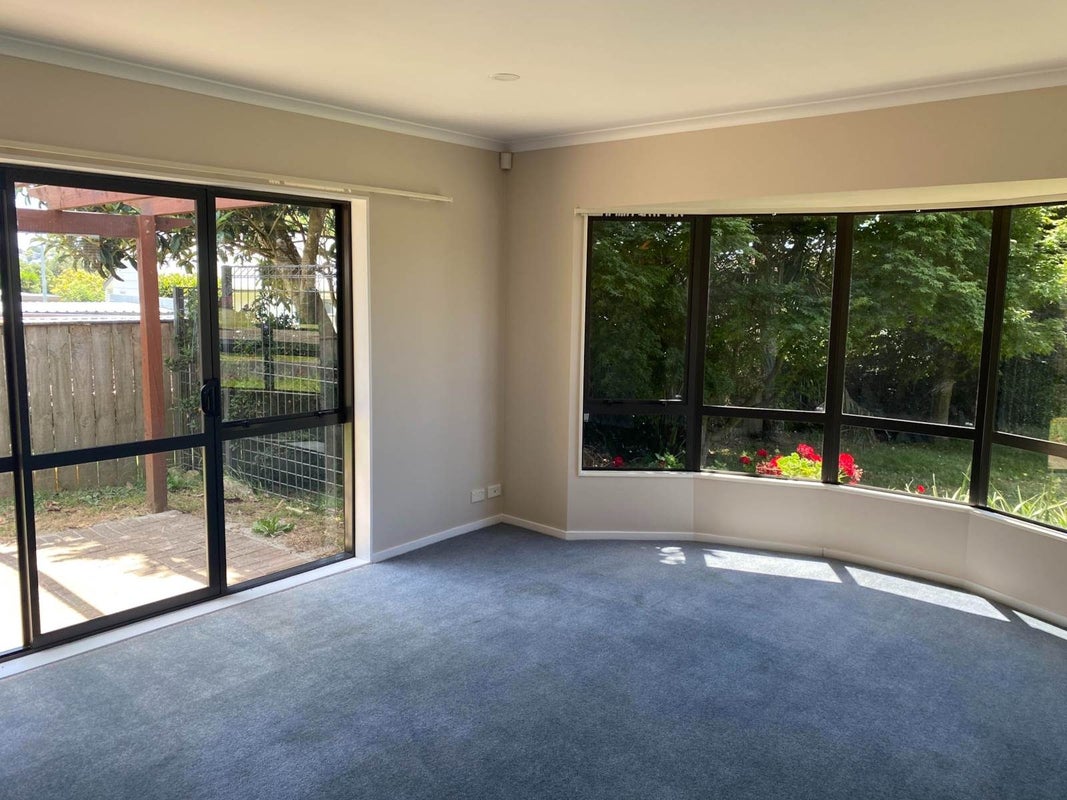 18 Avonglen Court, Wattle Downs, Auckland - Carousel 21