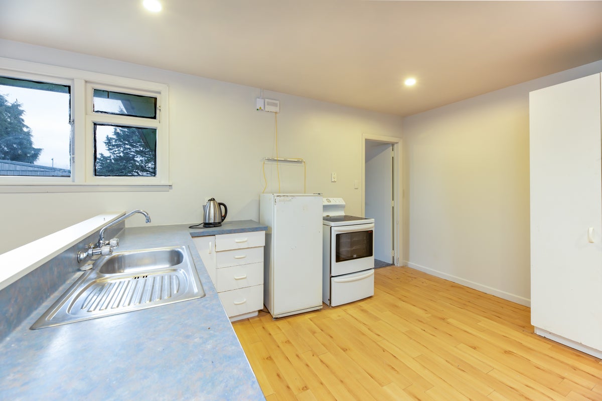 8 Manurere Street, Hei Hei, Christchurch - Carousel 2