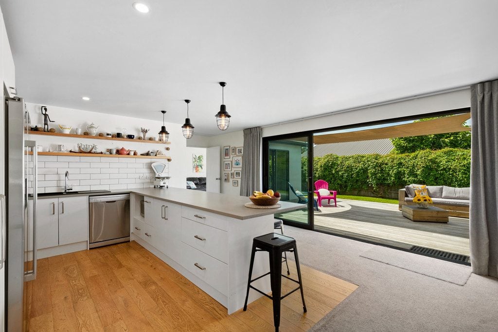 15 Mavora Road, Lake Hayes, Queenstown - Carousel 1