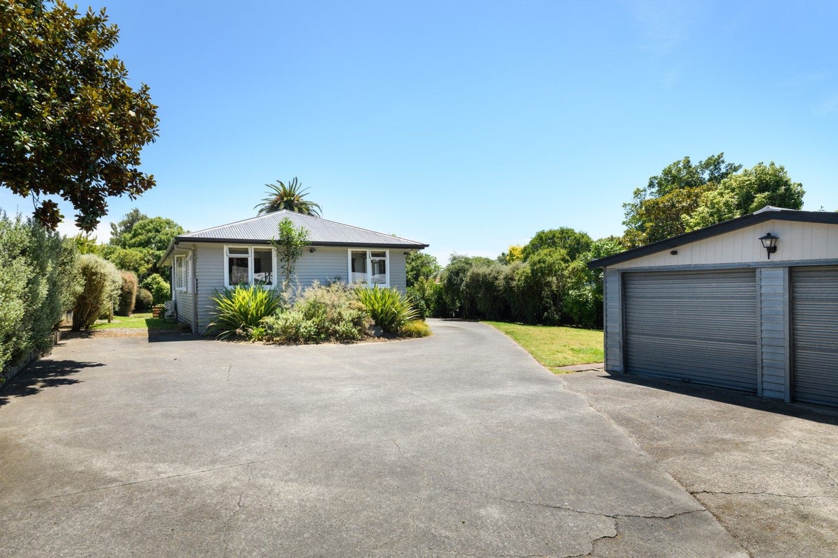 5 Antrim Place, Hokowhitu, Palmerston North - Carousel 1