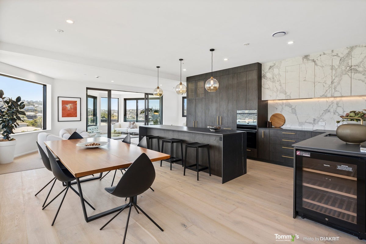 402/2A Ropa Lane, Miramar, Wellington - Carousel 1