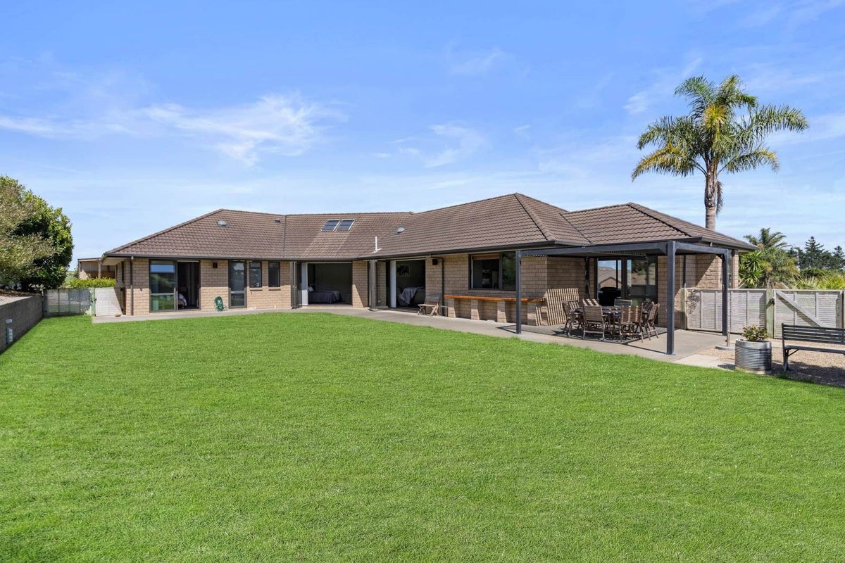 90 Gellert Road, Karaka, Papakura - Carousel 2