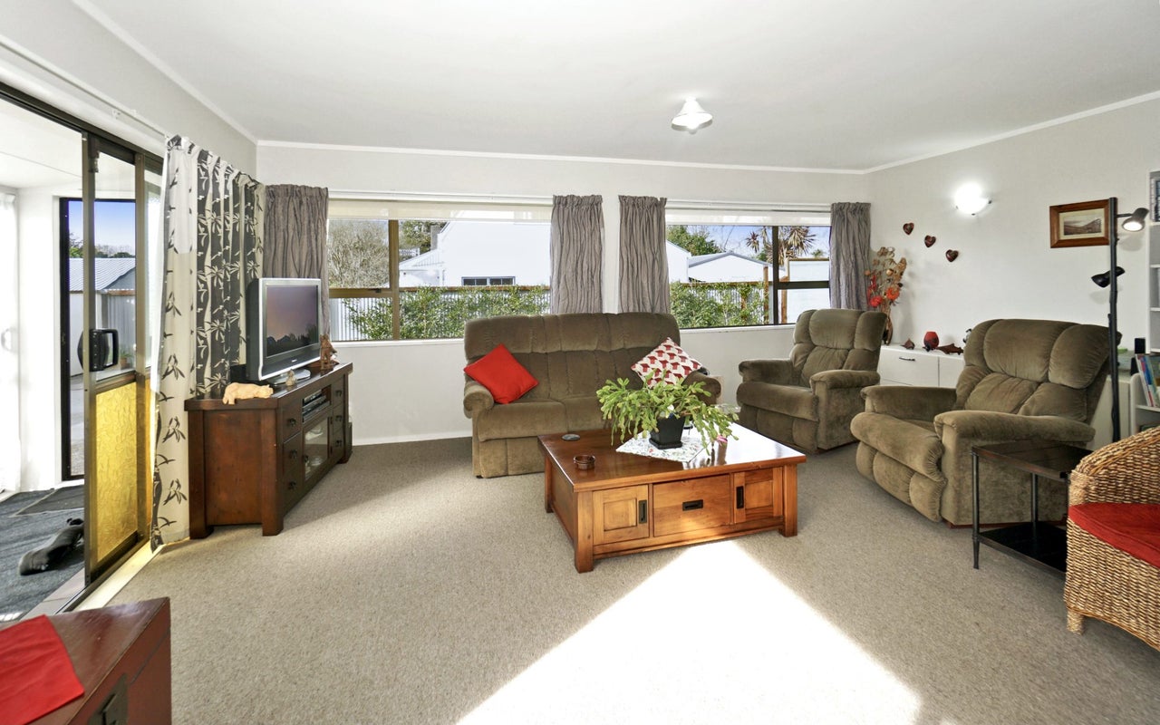12B Hastings Street, Te Puke, Te Puke - Carousel 2