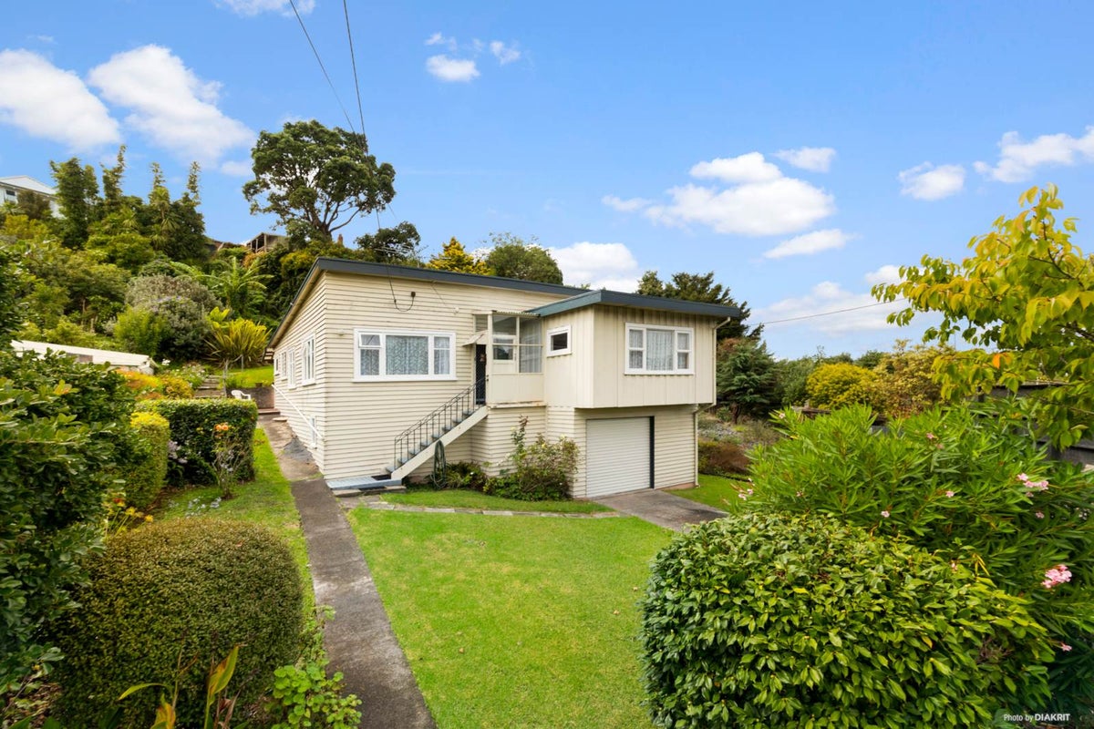 7 Sylvan Avenue, Northcote, Auckland - Carousel 1