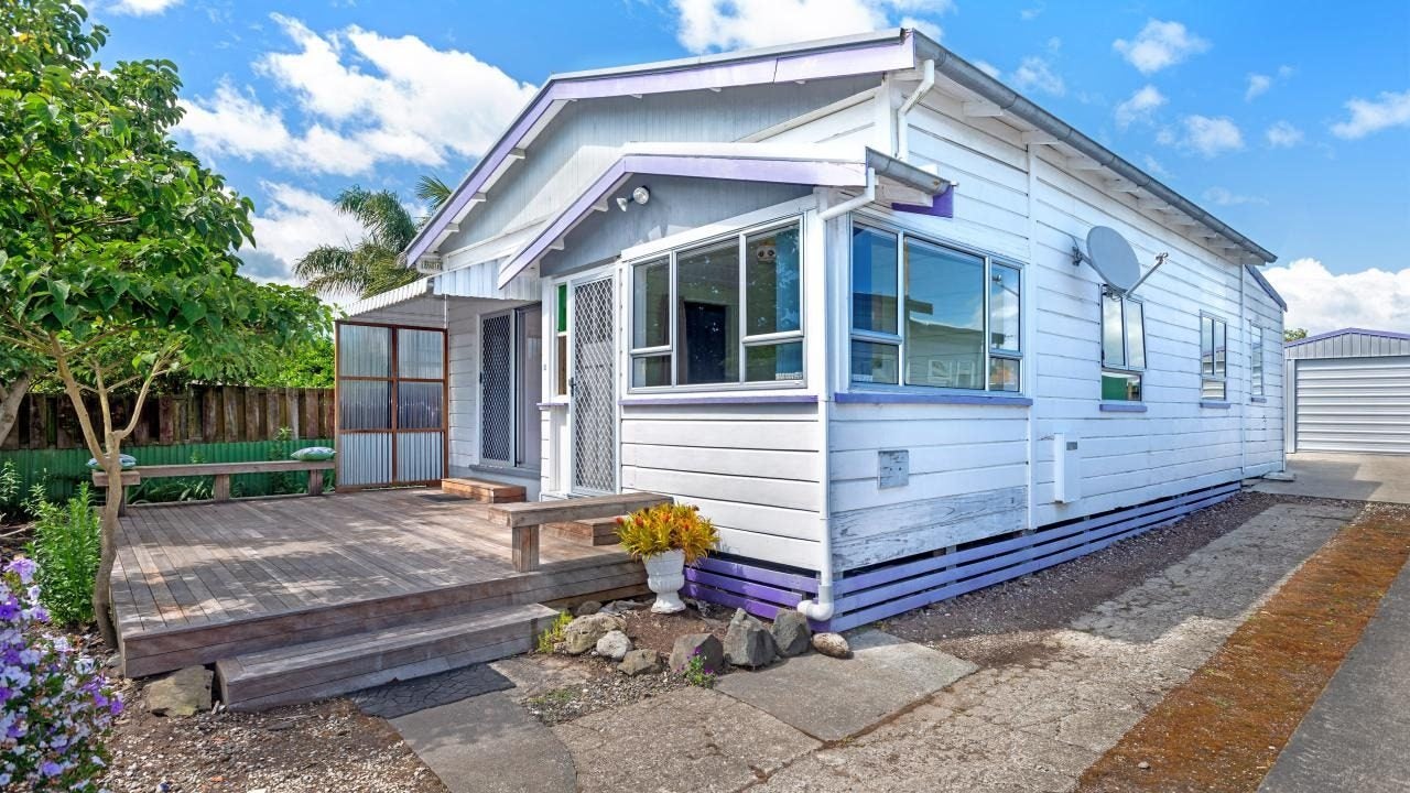 2 Root Street, Gisborne - Carousel 1