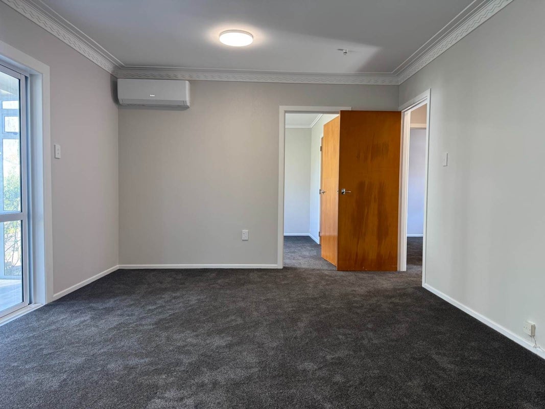 2/19 Coyle Street, Sandringham, Auckland - Carousel 2