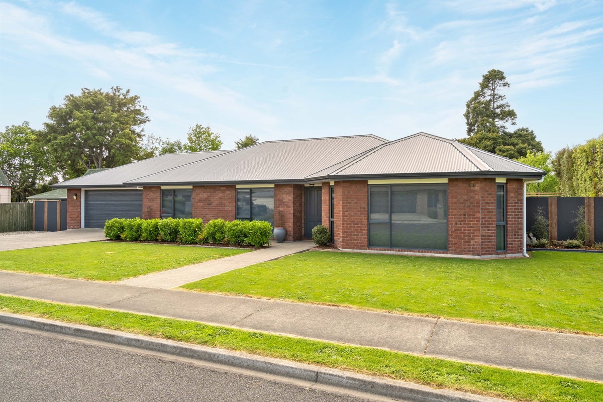 1 Gimson Street, Solway, Masterton - Carousel 22