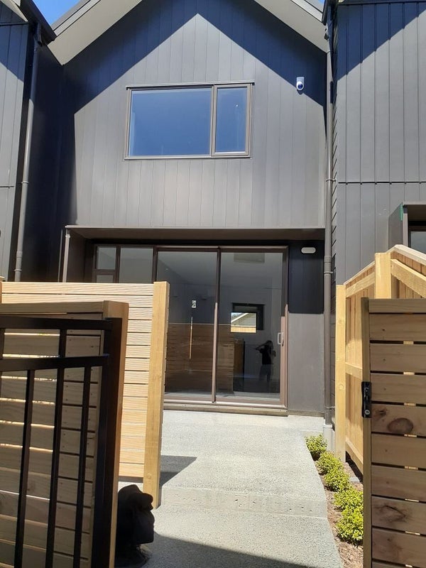 22 Ron Deal WAY, Epuni, Lower Hutt - Carousel 2
