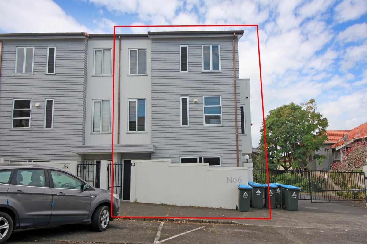 6A Carlton Gore Road, Grafton, Auckland - Carousel 2