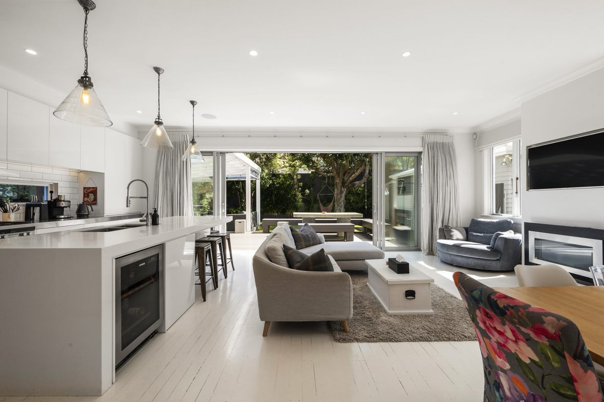 2 Katherine Avenue, Thorndon, Wellington, Wellington - Carousel 2