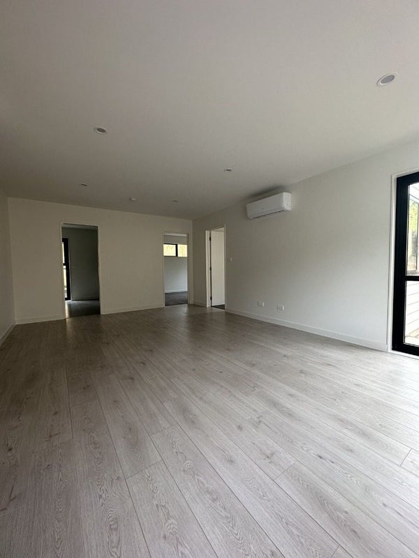8A Lynn Road, Bayview, Auckland - Carousel 2