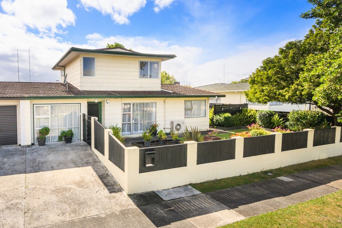 1A Dunk Place, Milson, Palmerston North - Carousel 35
