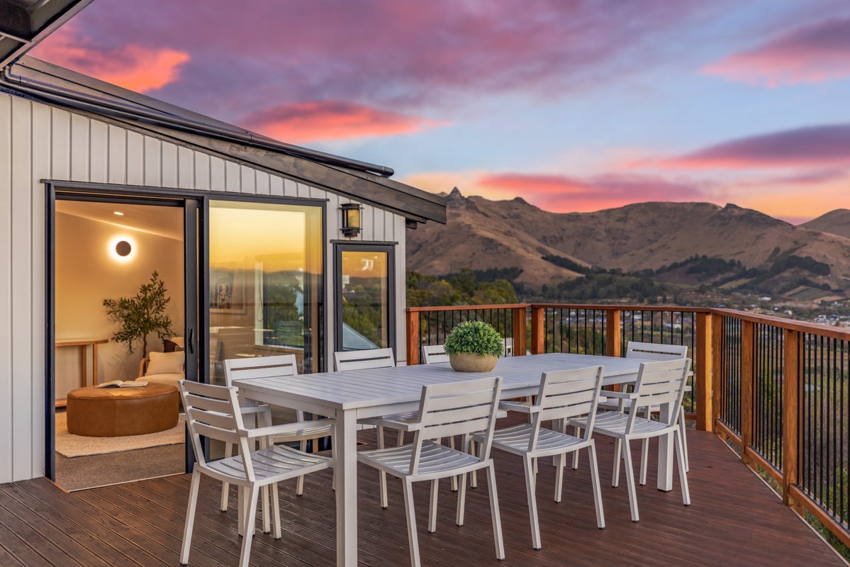 80 Cannon Hill Crescent, Mount Pleasant, Christchurch - Carousel 2