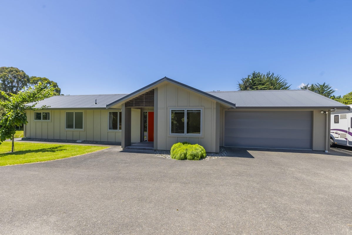62 Greendale Drive, Otaihanga, Paraparaumu - Carousel 2