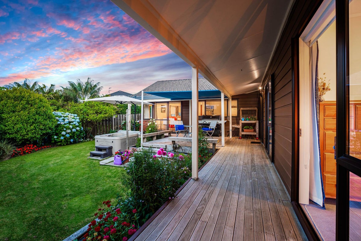 27 Glucina Avenue, West Harbour, Auckland - Carousel 2