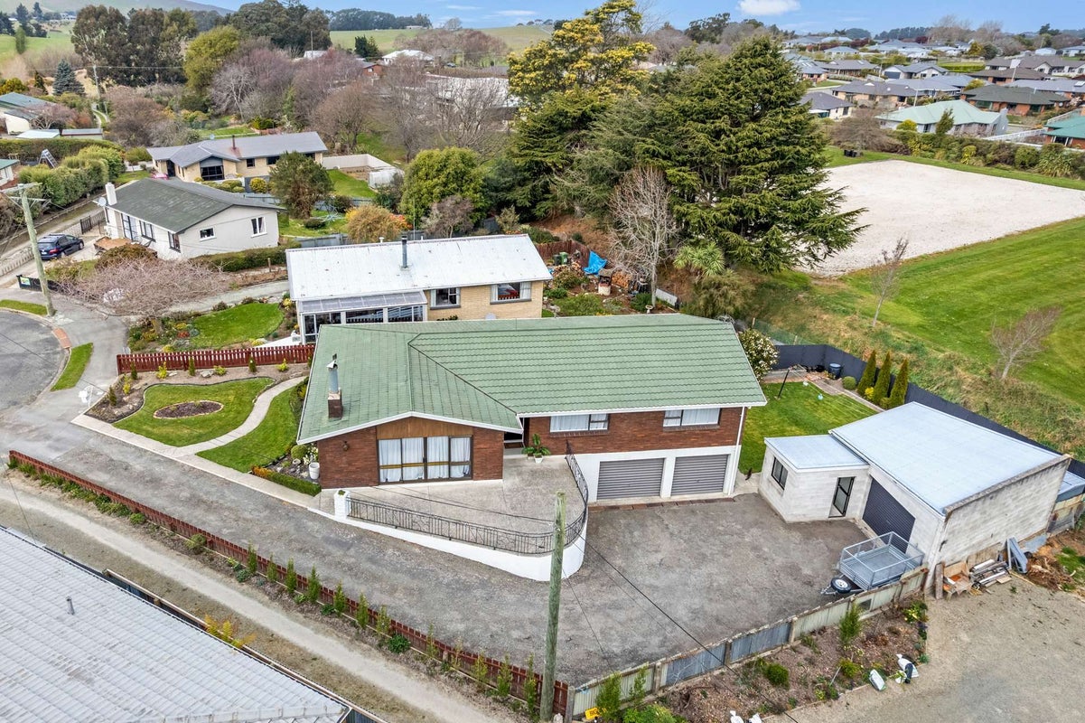 29 Arthur Street, Holmes Hill, Oamaru - Carousel 1
