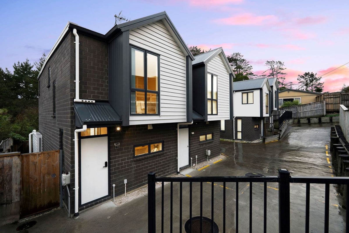 60D Seymour Road, Sunnyvale, Waitakere City, Auckland - Carousel 1