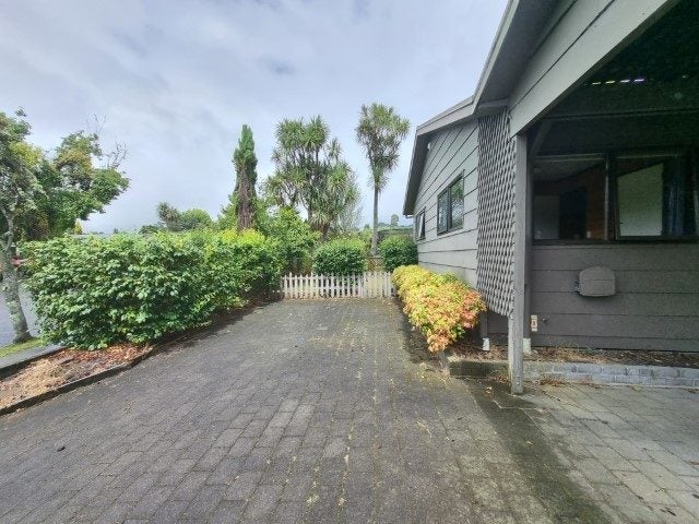 44 Icarus Place, Sunnybrook, Rotorua - Carousel 1