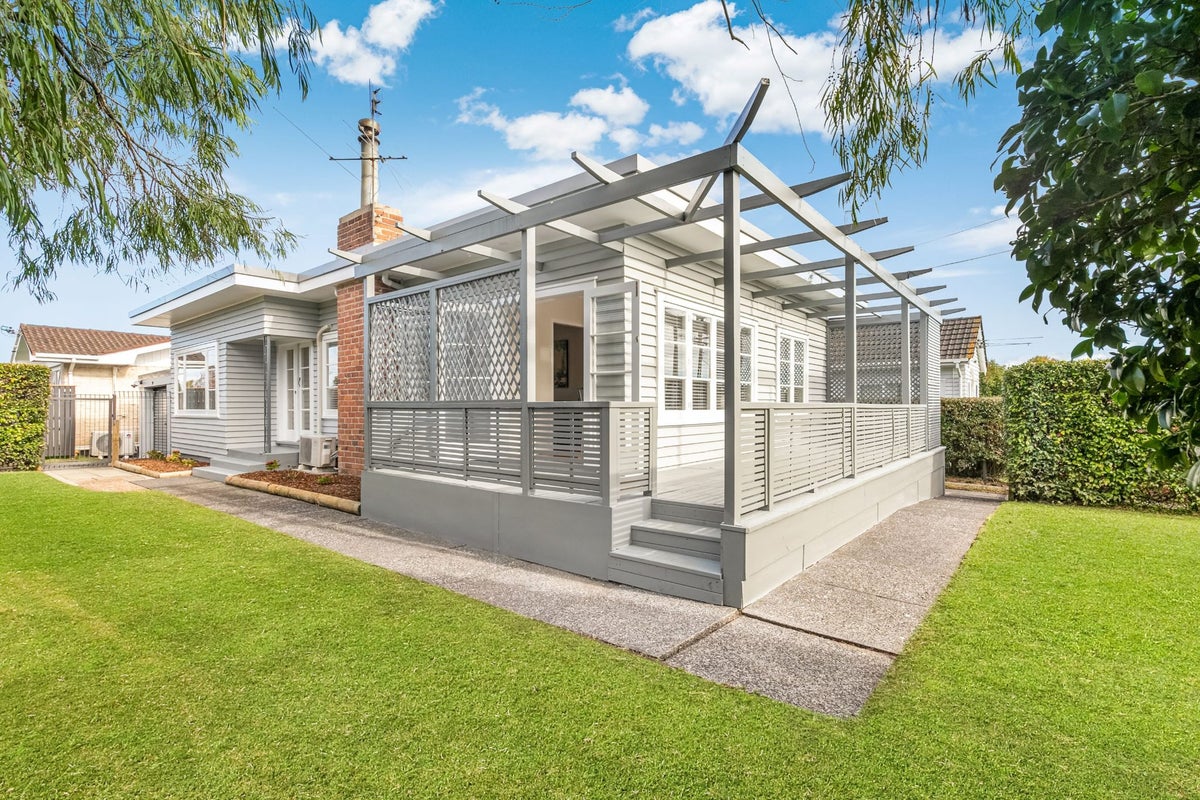 1/54 Weymouth Road, Manurewa, Auckland - Carousel 1