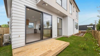 86A Harrington Road, Henderson, Auckland - Carousel 1