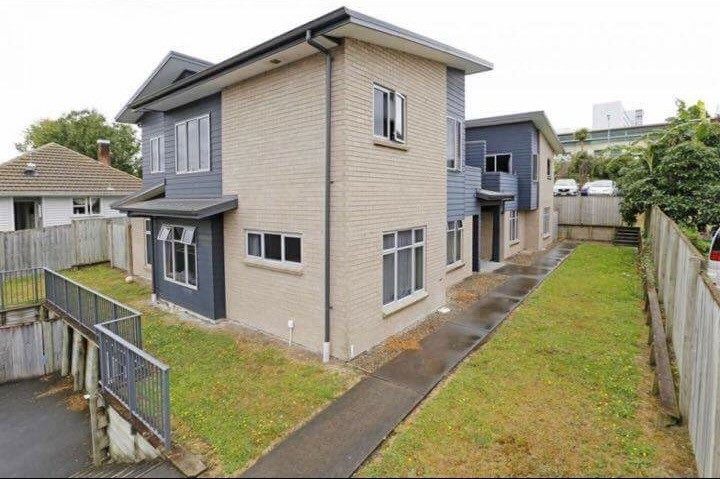 21C Lorne Street, Melville, Hamilton - Carousel 1
