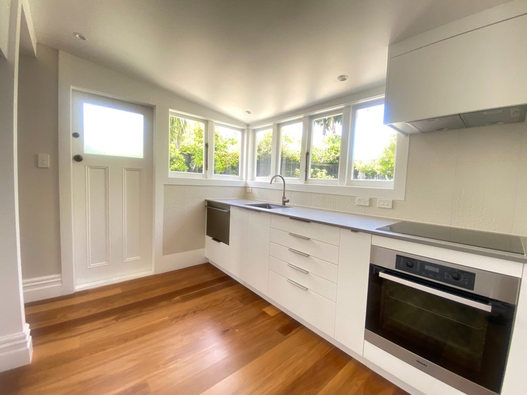 16 Leamington Road, Mount Eden, Auckland - Carousel 17