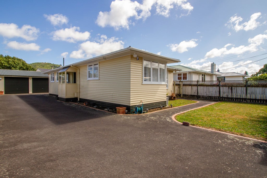 29 Foster Street, Taita, Lower Hutt - Carousel 1