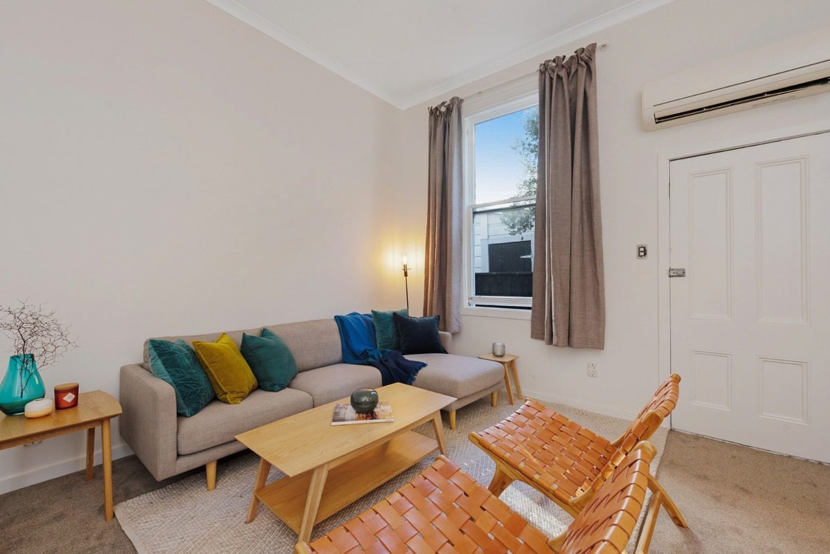 84 Tinakori Road, Thorndon, Wellington - Carousel 2
