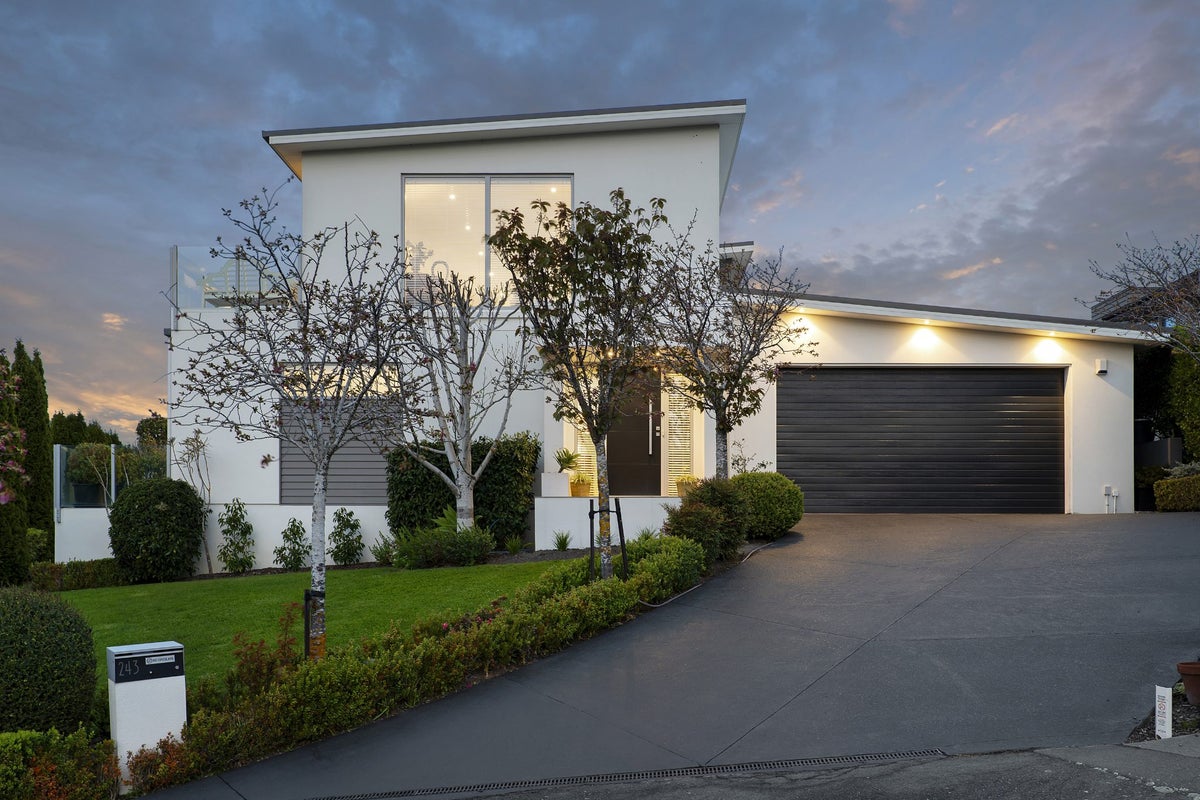 243 Mount Pleasant Road, Mount Pleasant, Christchurch - Carousel 1