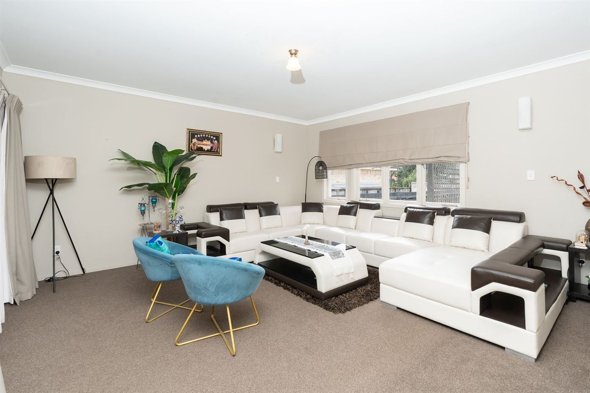 313 Cambridge Road, Hillcrest, Hamilton - Carousel 2