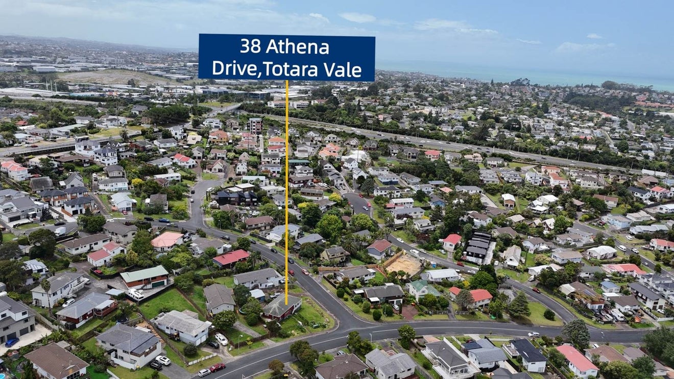 38 Athena Drive, Tōtara Vale, Auckland - Carousel 1